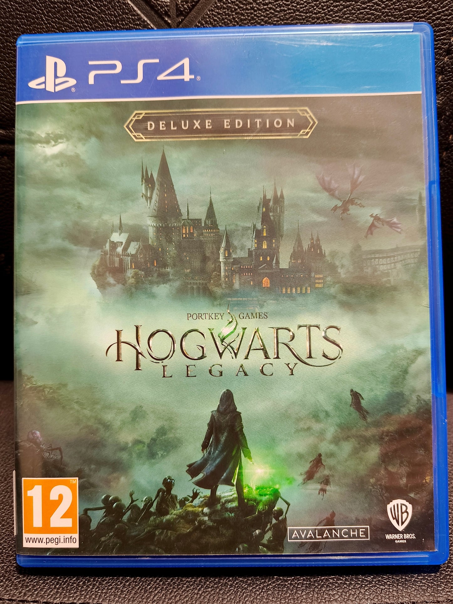Hogwarts Legacy Deluxe edition ps4